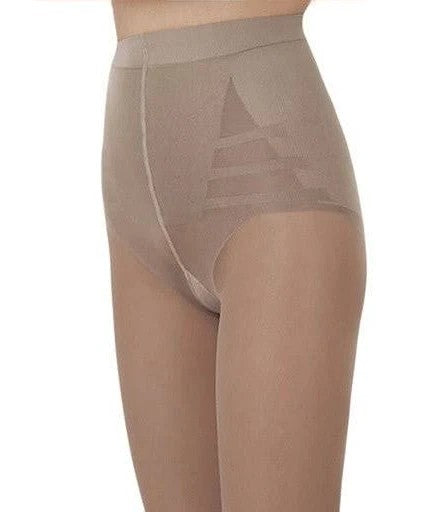 Veneziana Hold In 20 Den (Italy) - Modelling Women's Tights