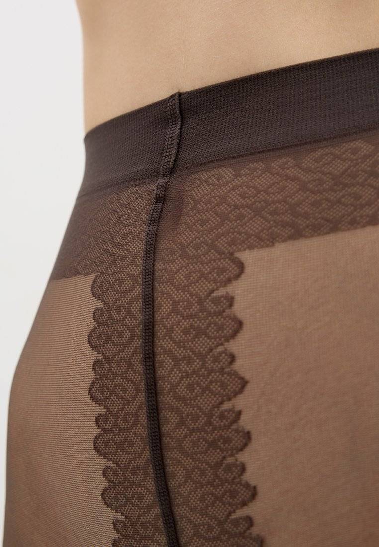 Conte Bonheur 20 Den - Fantasy Women's Tights with a "heart" pattern (19S-109SP)