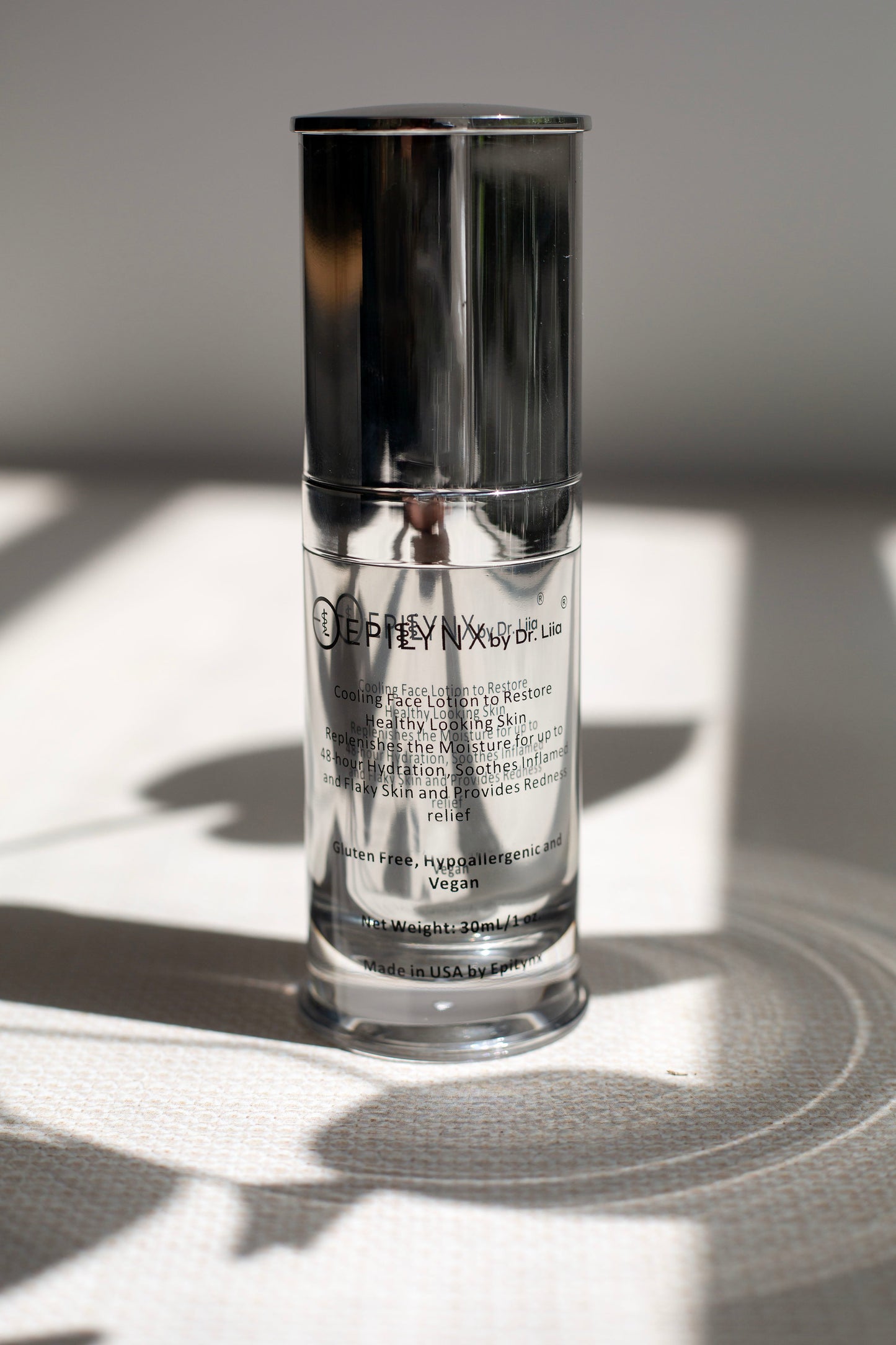 Lightweight Face Moisturizer for Sensitive & Dry Skin – Calming & Hydrating