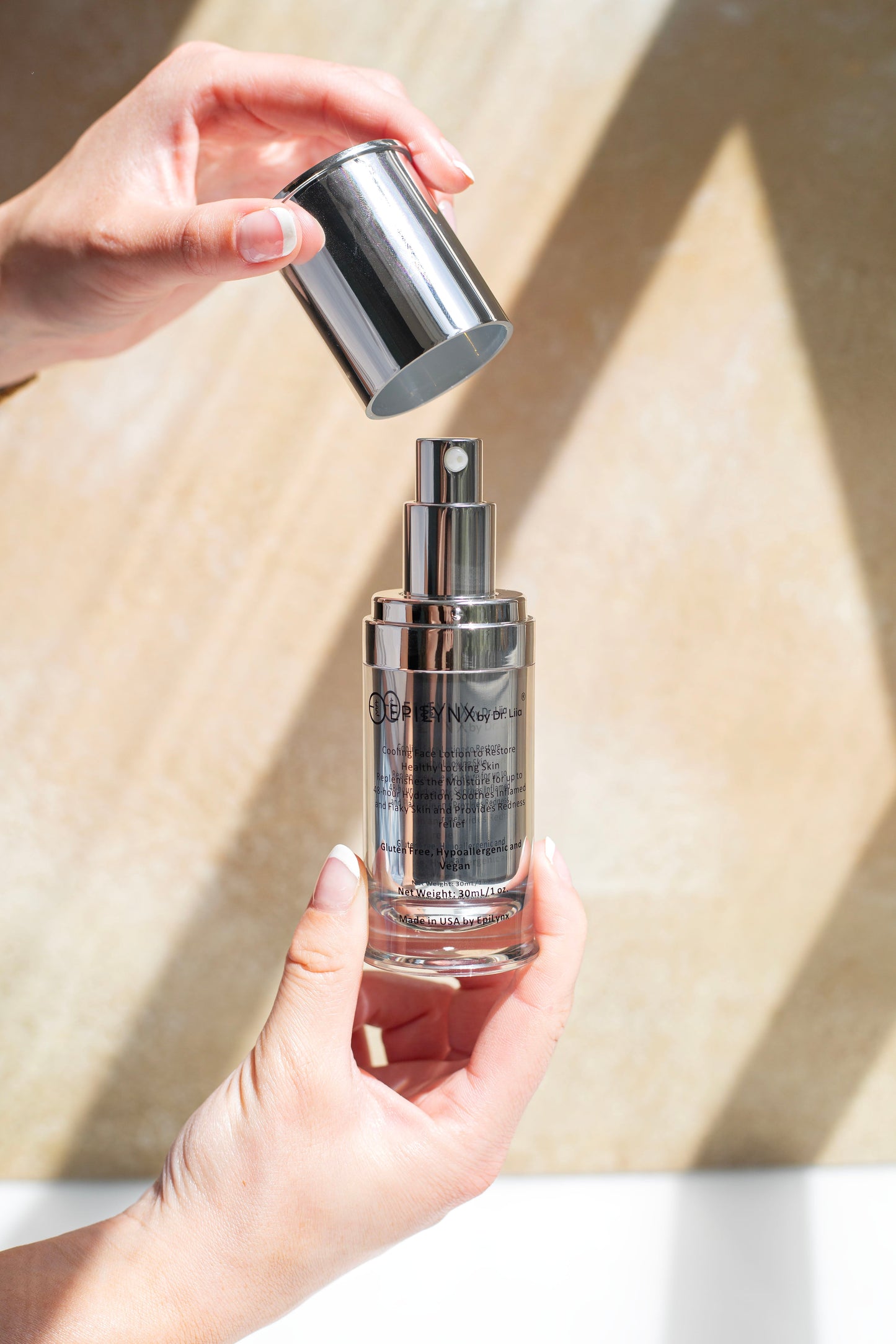 Lightweight Face Moisturizer for Sensitive & Dry Skin – Calming & Hydrating