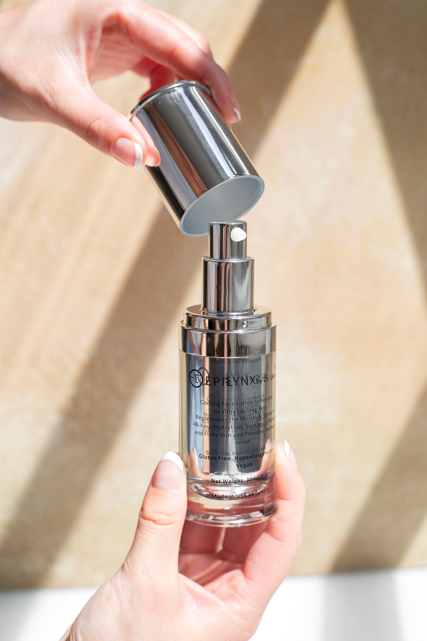 Lightweight Face Moisturizer for Sensitive & Dry Skin – Calming & Hydrating