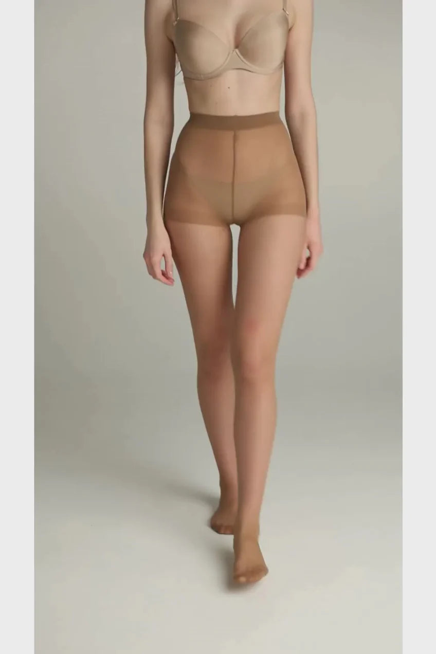Conte Solo 20 Den - Classic Women's Pantyhose with a Reinforced Shorts (8S-39SP)