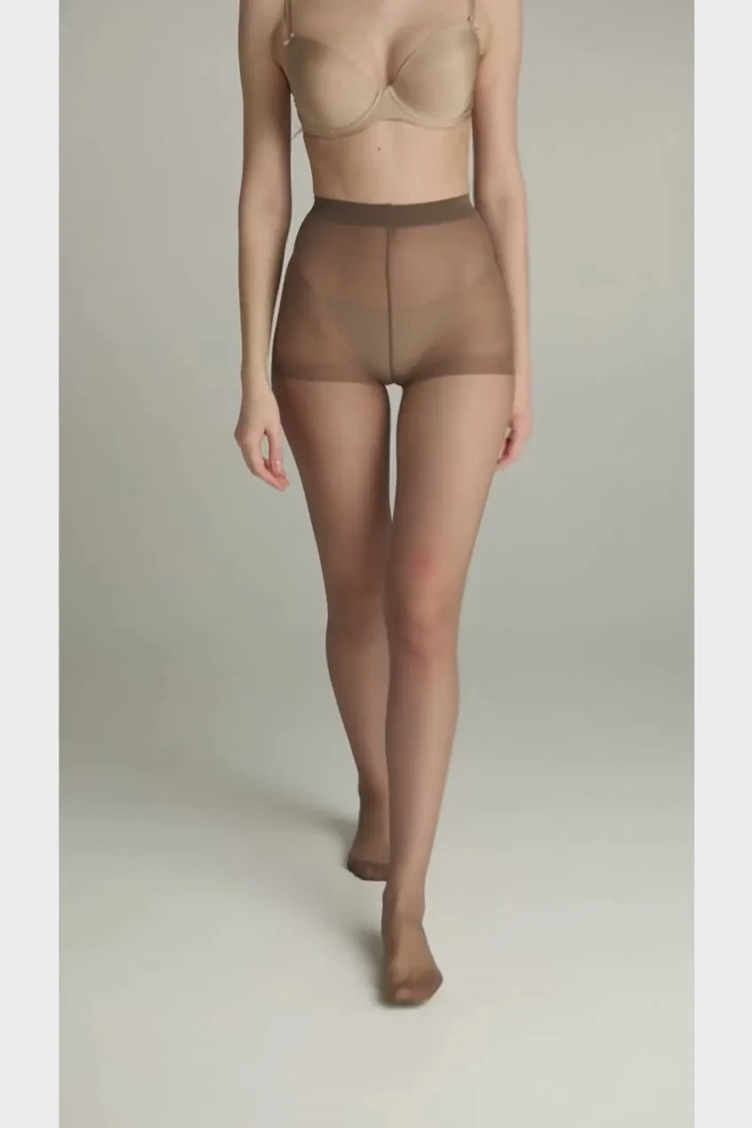 Conte Solo 20 Den - Classic Women's Pantyhose with a Reinforced Shorts (8S-39SP)