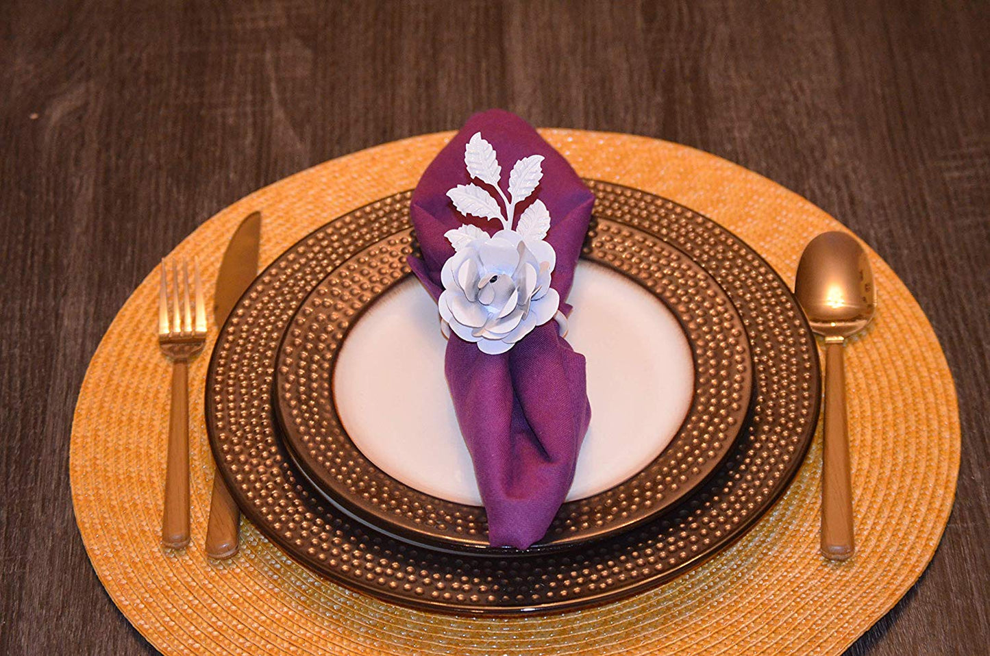 Vibhsa White Rose Set of 8 Napkin Rings